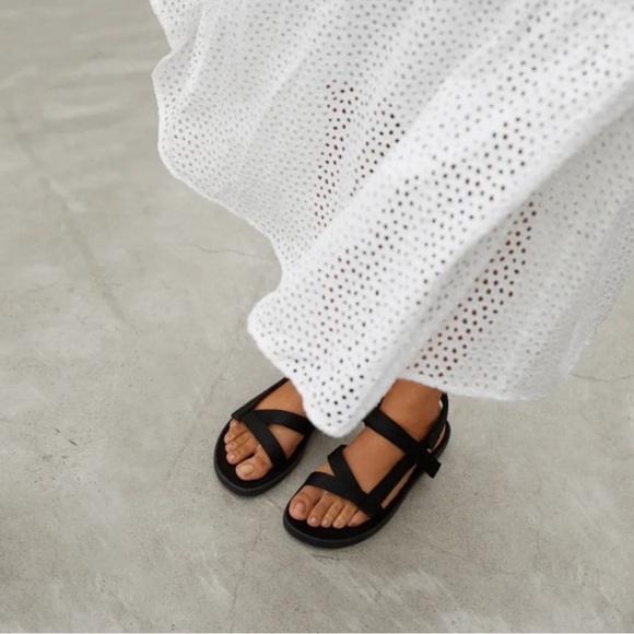 Everlane Renew Sport Sandals - Picture 1 of 6